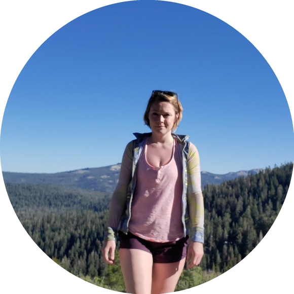 Profile Picture of Kate Conroy (@kate_conroy) on Poshmark