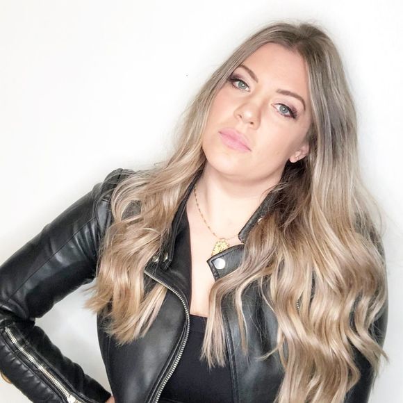 Profile Picture of Emily Kiloh (@emilykiloh) on Poshmark