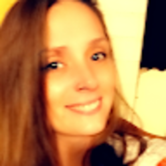 Profile Picture of Erika Dalton (@erikadalton743) on Poshmark