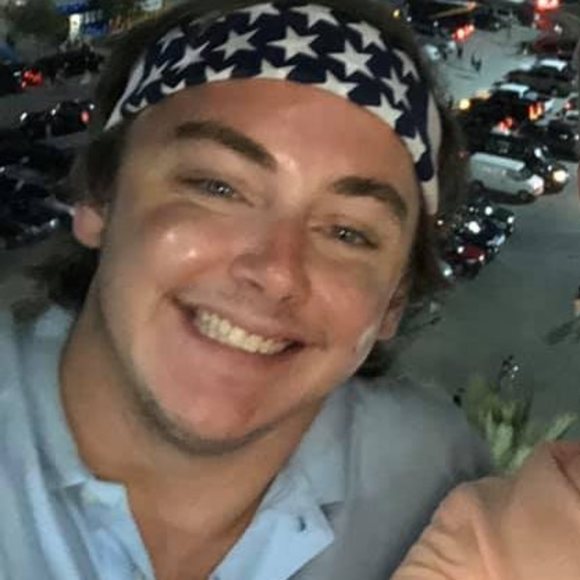 Profile Picture of Allen Mahon (@allenmahon) on Poshmark