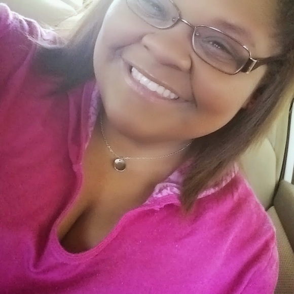 Profile Picture of Bryanna Sampleton (@bryannadesyre1) on Poshmark