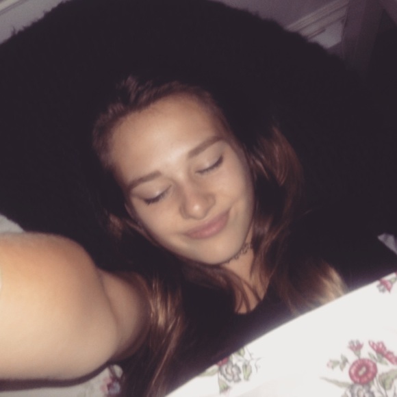 Profile Picture of Alex Noble (@alexnoble) on Poshmark