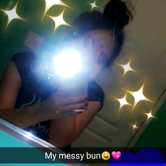Profile Picture of Yesenia Calixto (@itss_ya_girly) on Poshmark