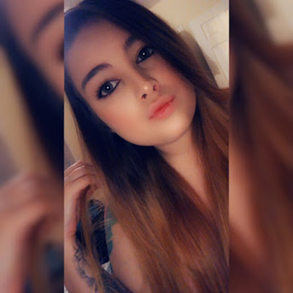 Profile Picture of Amanda Trexler (@amanda_trexler) on Poshmark