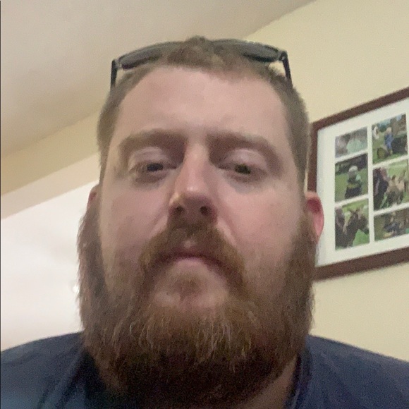 Profile Picture of Dustin Goforth (@dustingoforth) on Poshmark