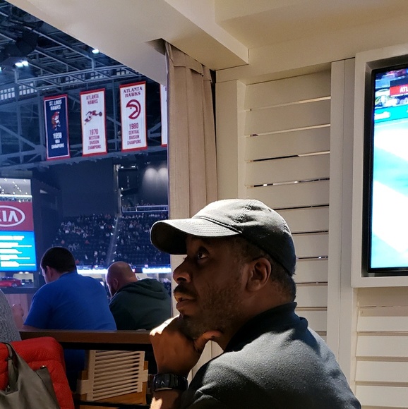 Christoffer Revere - Poshmark Profile Picture of Christoffer Revere (@crevere34) on Poshmark