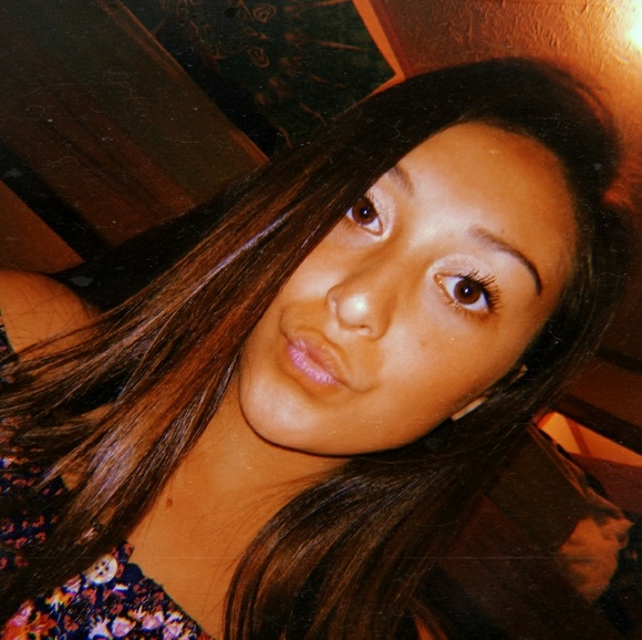 Profile Picture of Jade Disbennett (@jdisbennett) on Poshmark