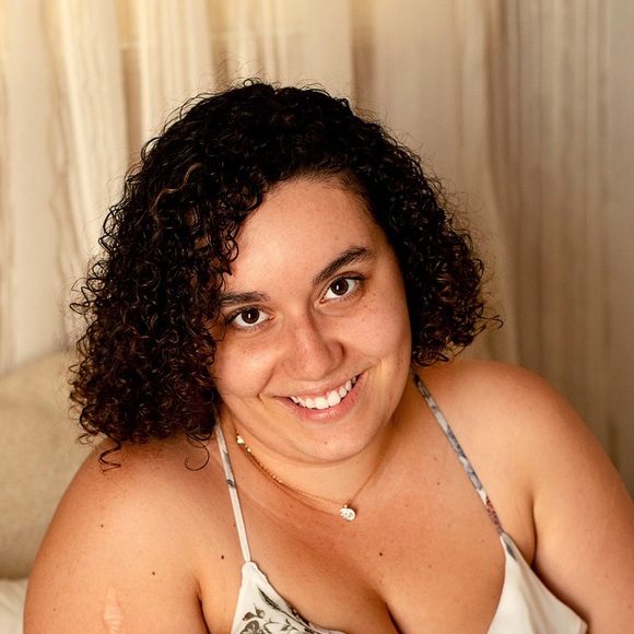 Gabriella Chavannes - Poshmark Profile Picture of Gabriella Chavannes (@gchavannes) on Poshmark