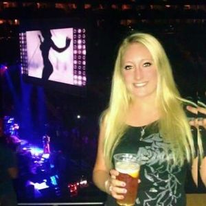 Profile Picture of Leah Riggs (@x3leah) on Myspace