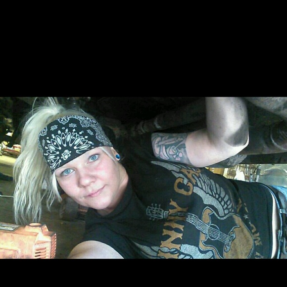 Profile Picture of Dawn Michael (@ratgirl666) on Poshmark