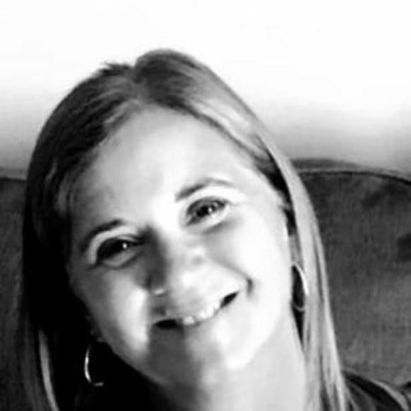 Profile Picture of Karen Dillender johnson (@ksjohnson_64) on Poshmark