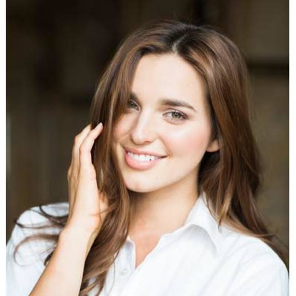 Profile Picture of Haley Hoffman (@janebydesign95) on Poshmark