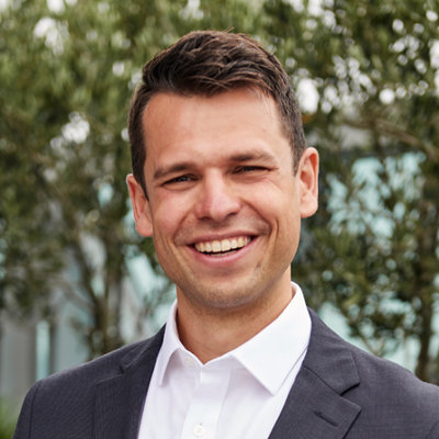 Profile Picture of Simon Kuestenmacher (@simongerman600) on Twitter