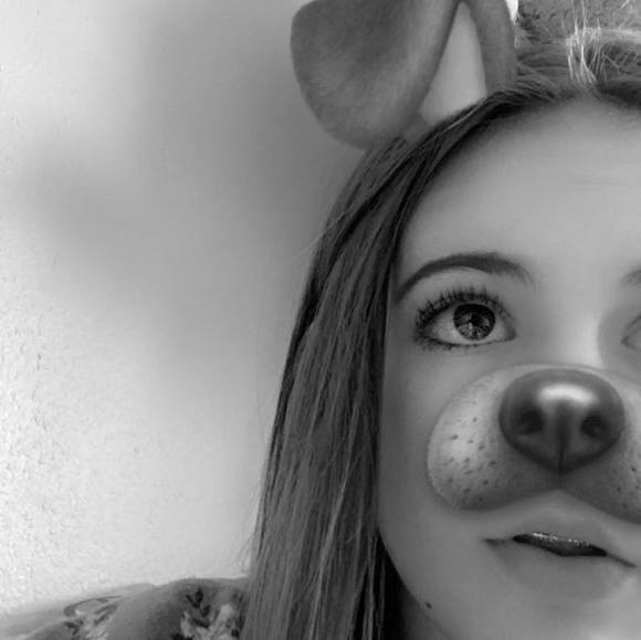 Profile Picture of Natalie Sarbaum (@natslovescats) on Poshmark