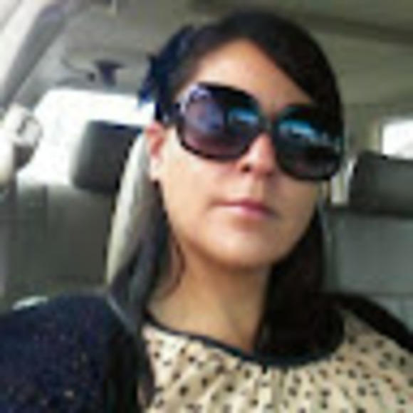 Profile Picture of Jaimie Bonitatibus (@j_bonitatibus) on Poshmark