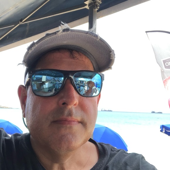 Profile Picture of Joe Caruso (@joe_caruso) on Poshmark