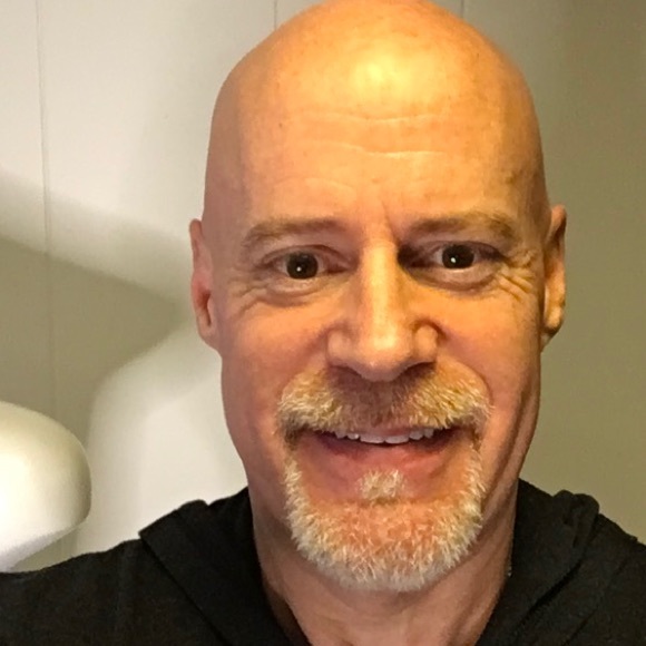 Profile Picture of Peter Mohr (@pmohr585) on Poshmark