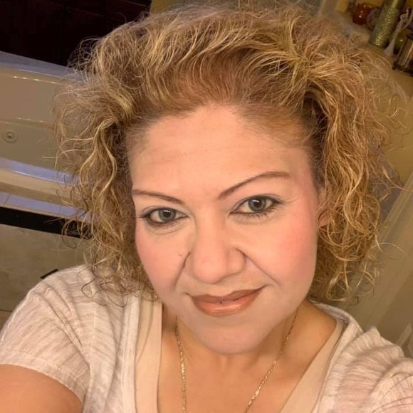 Profile Picture of Berta Alvarado (@alvaradoberta) on Poshmark