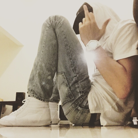 Profile Picture of Javier Colon (@javier0823) on Poshmark