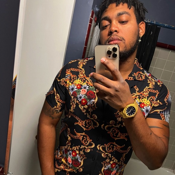 Profile Picture of Christopher Neely (@cmneely767) on Poshmark