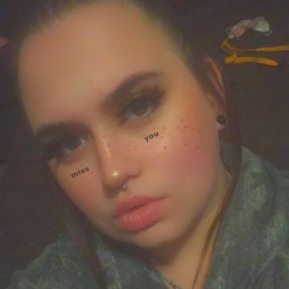 Profile Picture of Spring Lockard (@springlockard) on Poshmark