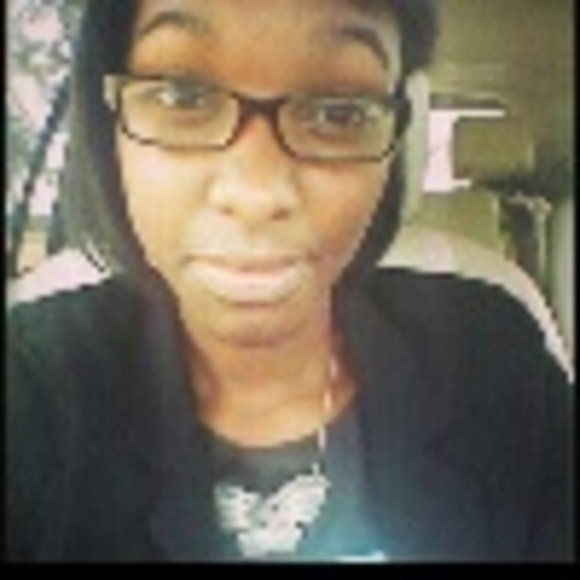 Profile Picture of Kimberly Clarida (@kclarida) on Poshmark