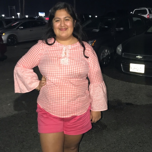 Profile Picture of Eunice Peralta (@peraeun676) on Poshmark