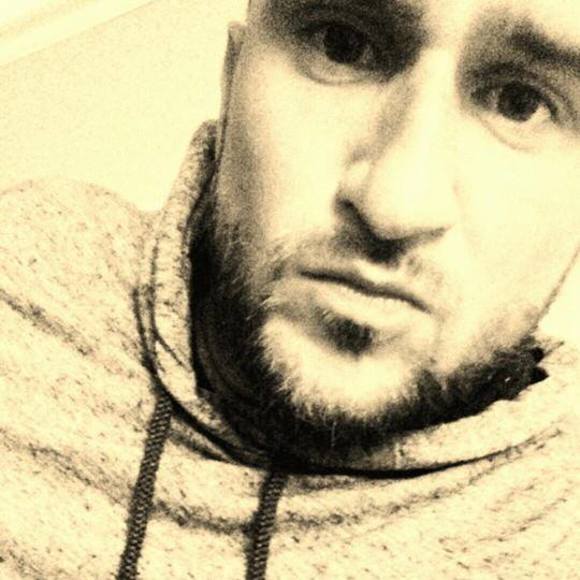 Profile Picture of Darek Kociolek (@zaroowa) on Poshmark