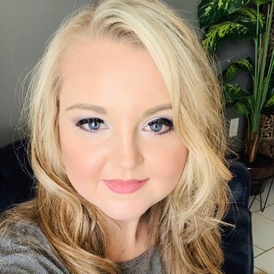 Profile Picture of Crystal Enfinger (@CrystalEnfinge1) on Twitter