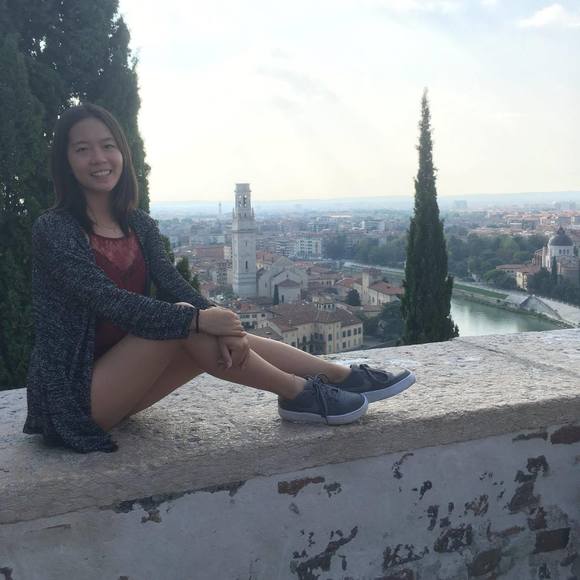 Profile Picture of Lucy Zhang (@lucy_zhang) on Poshmark