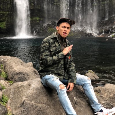 Profile Picture of Josh Cowper Esguerra (@RanielJosh) on Twitter