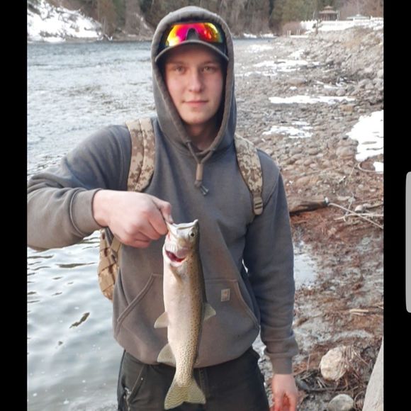 Profile Picture of Thomas Rose (@thomasrose7762) on Poshmark