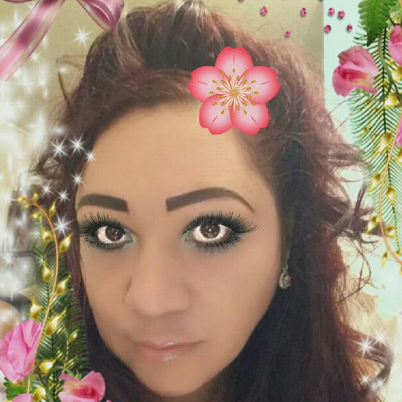 Profile Picture of Maria Vega vega (@fnksv232) on Poshmark