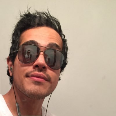 Profile Picture of David Grave (@davidgravelives) on Twitter