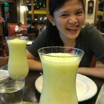 Profile Picture of Shelly Mendoza (@shellybohm) on Twitter