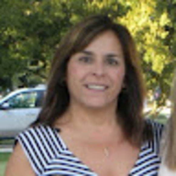 Profile Picture of Mary Seaner (@mwseaner) on Poshmark