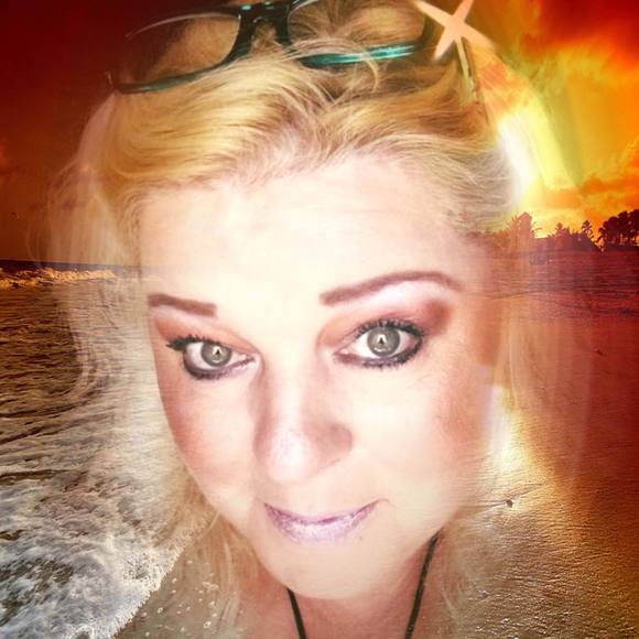 L.michelle Pyzyna - Poshmark Profile Picture of L.michelle Pyzyna (@lshell) on Poshmark