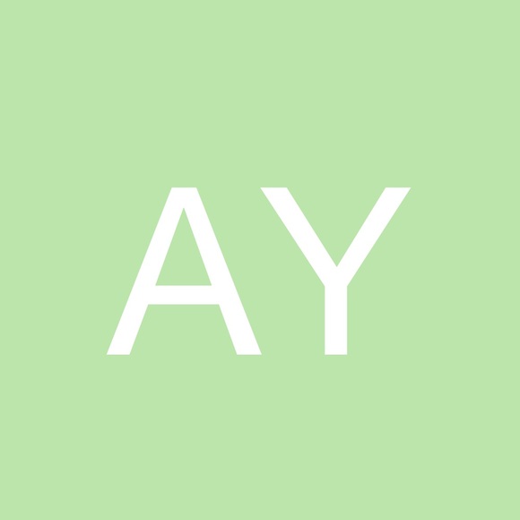 Profile Picture of Andrew Yoon (@yoonballa) on Poshmark