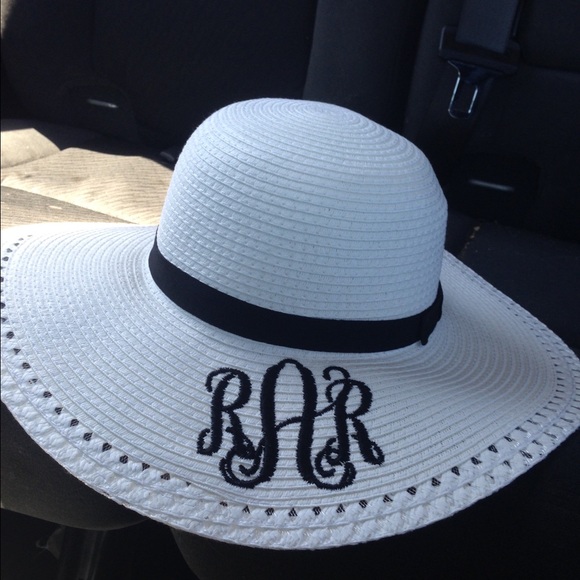 Profile Picture of Rosaura Rodriguez (@rrodrigu57) on Poshmark