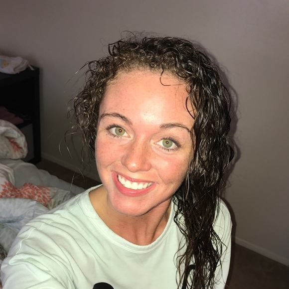 Profile Picture of Brook Wilkins (@brooklynx07) on Poshmark