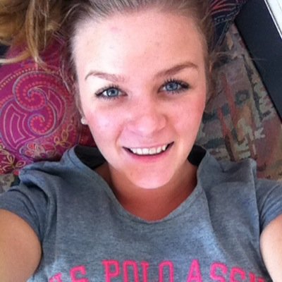 Profile Picture of Deborah Varga (@dilaradeborah) on Twitter