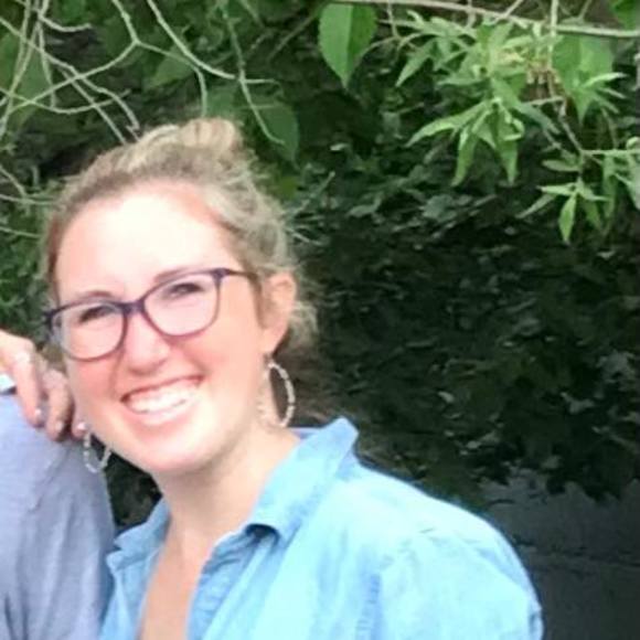 Alyssa Couturier - Poshmark Profile Picture of Alyssa Couturier (@alyssacoutur933) on Poshmark