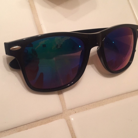 Profile Picture of Karson Haysbert (@karsonh123) on Poshmark