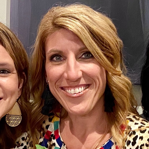 Profile Picture of Tana Brazan (@ktrosclair1) on Poshmark