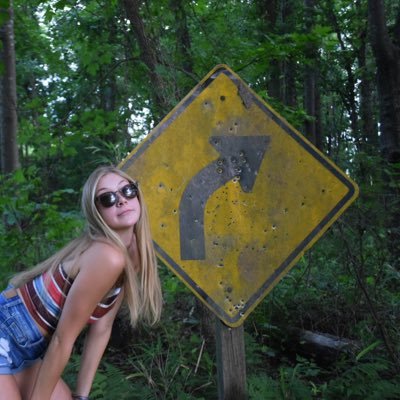 Profile Picture of Allison Mullins (@allison88567395) on Twitter