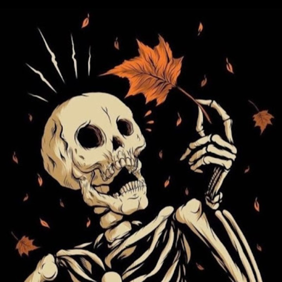 Profile Picture of Arabella Lysek (@robloxgurl019) on Poshmark