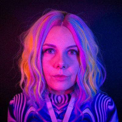 Profile Photo of Leigh Van, Non, A Jet Plane (@unbinaryrainbow) on Twitter