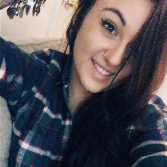 Profile Picture of Maria Lezark (@marialezark) on Poshmark