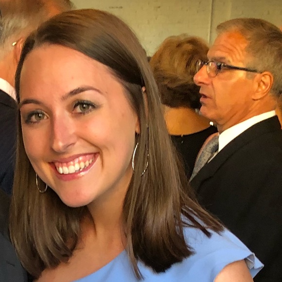 Profile Picture of Alexandra Pitzaferro (@apitzaferro) on Poshmark