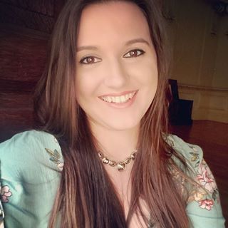 Elle Summers - Facebook Profile Picture of Elle Summers (@vixxelle) on Facebook